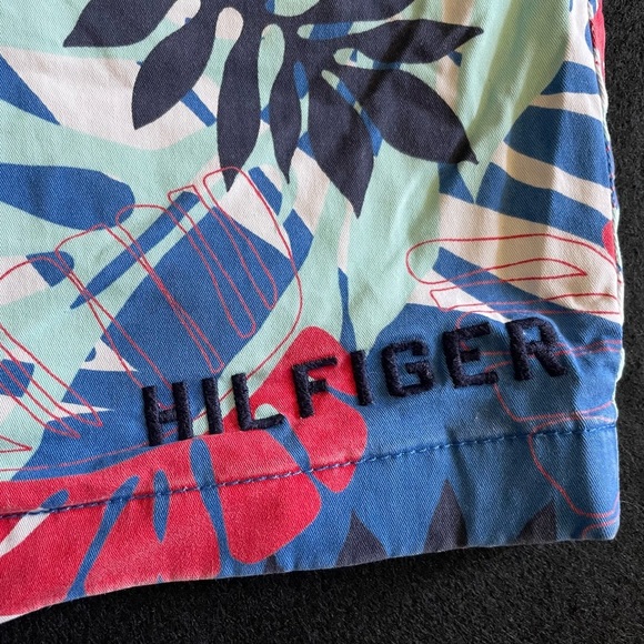 Tommy Hilfiger The Flex Men’s Size 36 Floral Walking Shorts 6.75” Inseam Summer - Picture 4 of 6